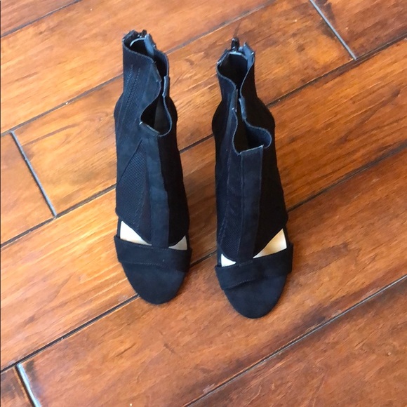 Rare designer black suede stretch stiletto booties - Picture 2 of 6